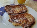 Torrijas de pan de cereales elaboradas con leche de coco