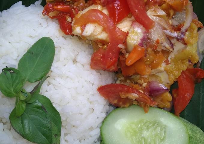 Ayam Geprek sambel matah