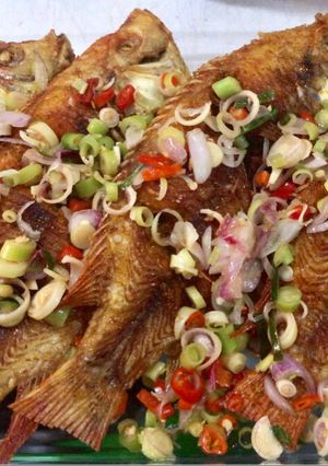 Foto resep Ikan Nila sambal matah ala Arin