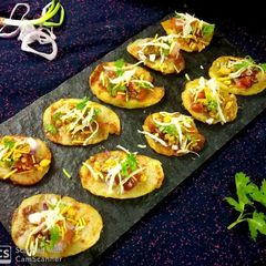 A picture of Grilled Aloo slice chaat.