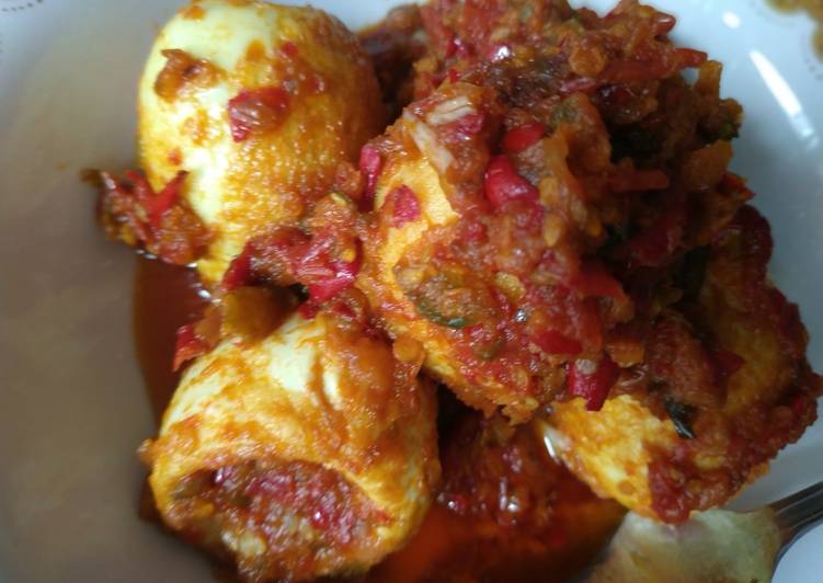 Langkah Mudah untuk Menyiapkan Sambal goreng telur bebek, Lezat