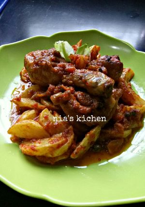 Foto resep AyamKentang Balado