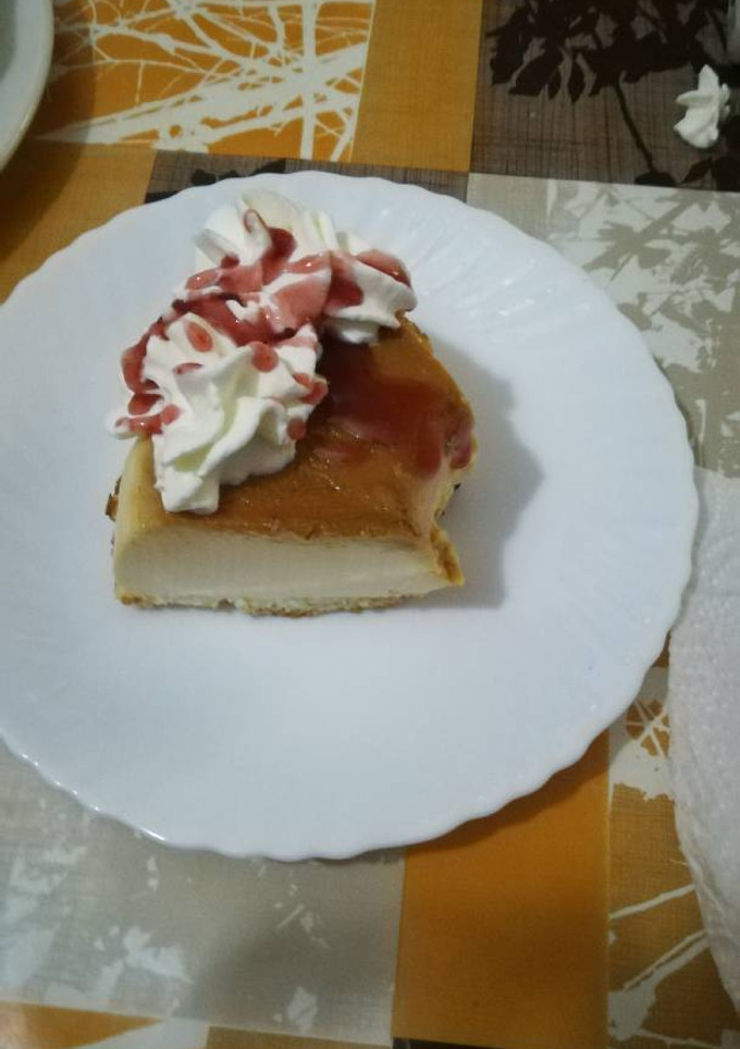 Una foto de Flan de queso y coco al modo tradicional y en la olla GM g