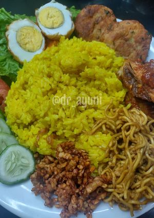 Foto resep Nasi Kuning Terfavorit