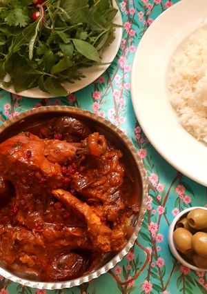 عکسی از دستور خورش آلو زرشک