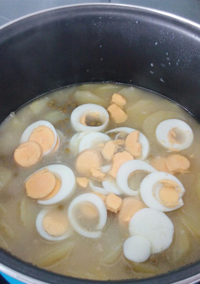 Una foto de Patatas en salsa verde sin pescado