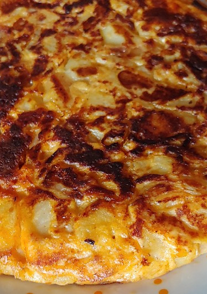 Una foto de Tortilla de Sobrasada con patatas y cebolla