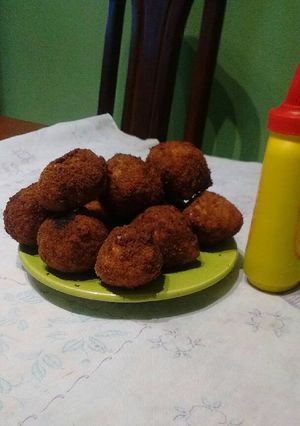 Una foto de croquetas de arroz