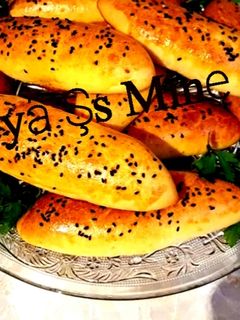 صورة لوصفة خبيزات او فطائرة محشيين روعة 😋