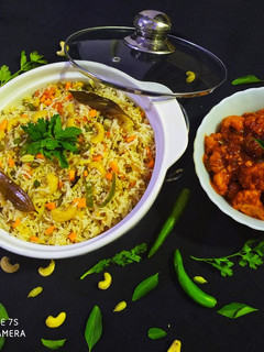 A picture of Fried Rice with Gobi Manchurian.
