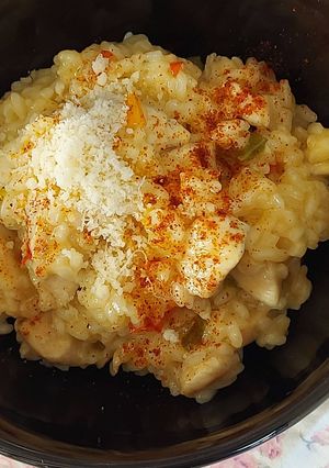 Una foto de Risotto de pollo y parmesano