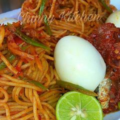 A picture of Spaghetti jellof.
