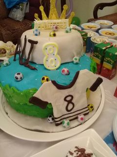 صورة لوصفة تزيين كيك عيد ميلاد ابني
