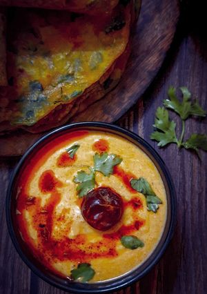 દહીં તિખારી (Dahi Tikhari Recipe In Gujarati) રેસીપી મુખ્ય ફોટો