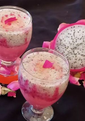 A picture of Dragon fruit Rose milkshake.