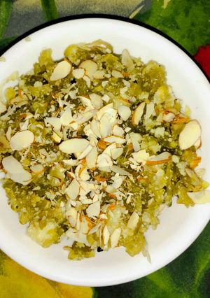 लौकी का गुलकंद (Lauki Ka Gulkand recipe in Hindi) रेसिपी मुख्य फोटो