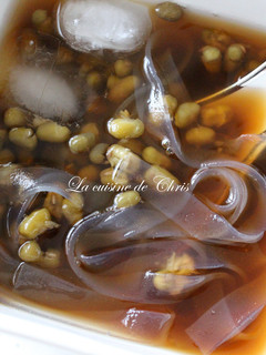 A picture of Mung Bean and Winter Melon Tea with Wide Noodles.