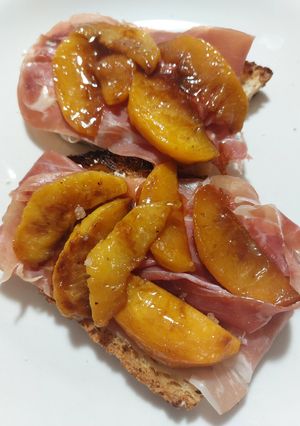 Foto di Crostino con Pane Rustico