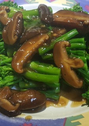 รูปของ บรอกโคลีนี่เห็ดหอมเจ #กินผักรักสุขภาพ3