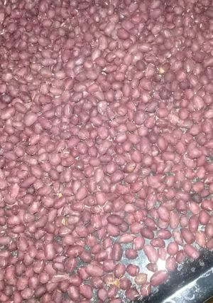 A picture of Oven roasted peanuts.