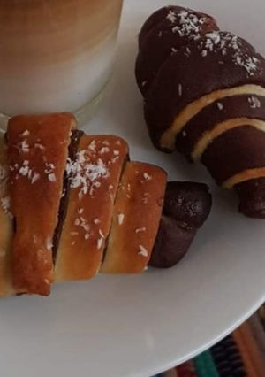 O poză a rețetei Cornulețe bicolore! 🥐.