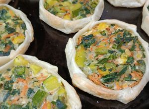 Una foto de Mini Quiche de Acelga y Zucchini
