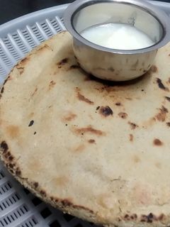 બાજરાનો રોટલો (Bajra Rotlo Recipe In Gujarati) રેસીપી મુખ્ય ફોટો