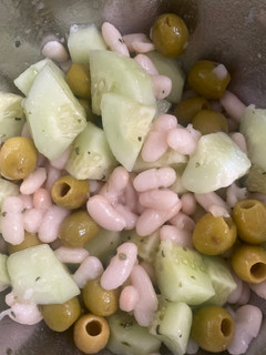 Una foto de Ensalada de alubias blancas