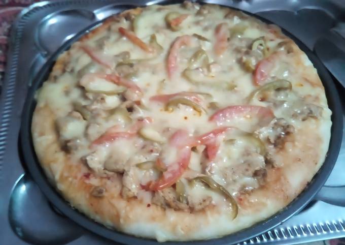 Step-by-Step Guide to Prepare Perfect 3 Spice Thick Crust Chicken Pizza