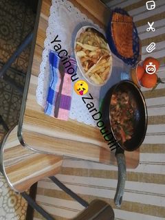 صورة لوصفة عشاء خفيف بطاطا بدجاج وصوص حمراء 🤤😋😋