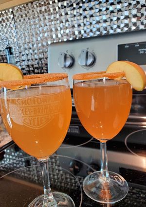 A picture of Caramel Apple Mimosas 🍎.