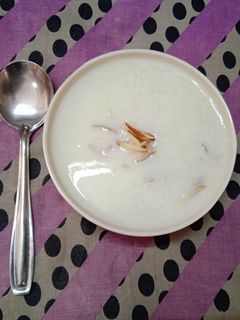 ખીર (Kheer Recipe In Gujarati) રેસીપી મુખ્ય ફોટો