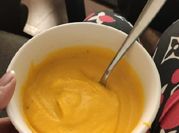 Una foto de crema de zapallo