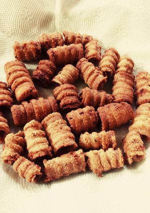 সুজির নিমকি রেসিপির প্রধান ছবি