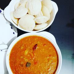 A picture of Idli sambar.