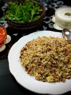 عکسی از دستور پلو لوبیا چشم بلبلی