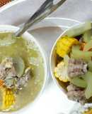 Canh sườn nấu rau củ