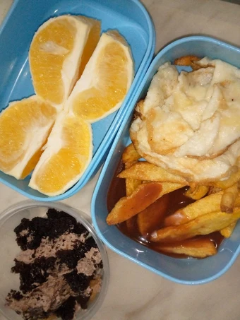 Recipe French fries with fried egg and ketchup the So Delicious Appealing