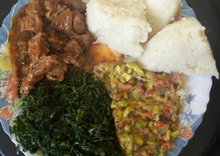 Ugali and greens with fried meat and kachumbari#4weekchallenge