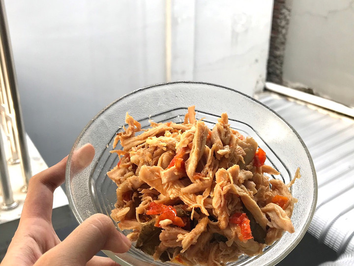 Langkah Mudah untuk Menyiapkan Ayam Suwir Pedas Manis Ala Anak Kost Anti Gagal