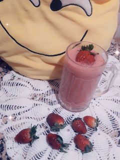 صورة لوصفة عصير الفراولة والموز 🍓🍌