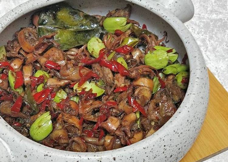 Sambal Cumi Asin Pete