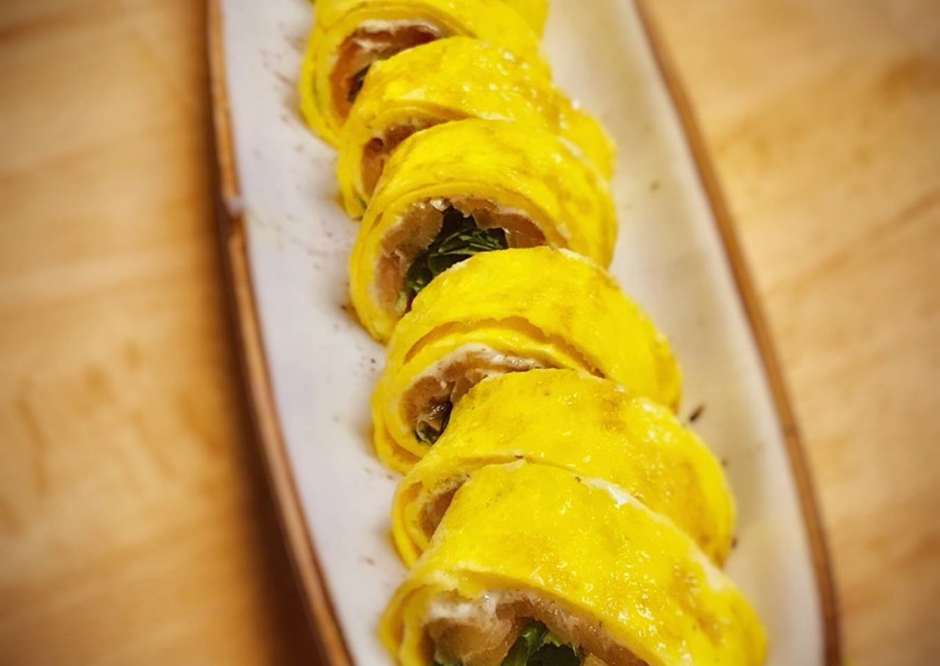 Falso sushi de salmón y rúcula