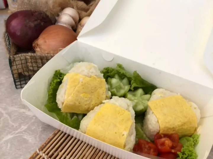 Langkah Mudah untuk Menyiapkan Resep  437. Onigiri Nasi Goreng Telur #SanaSiniNasi yang Sempurna, Enak