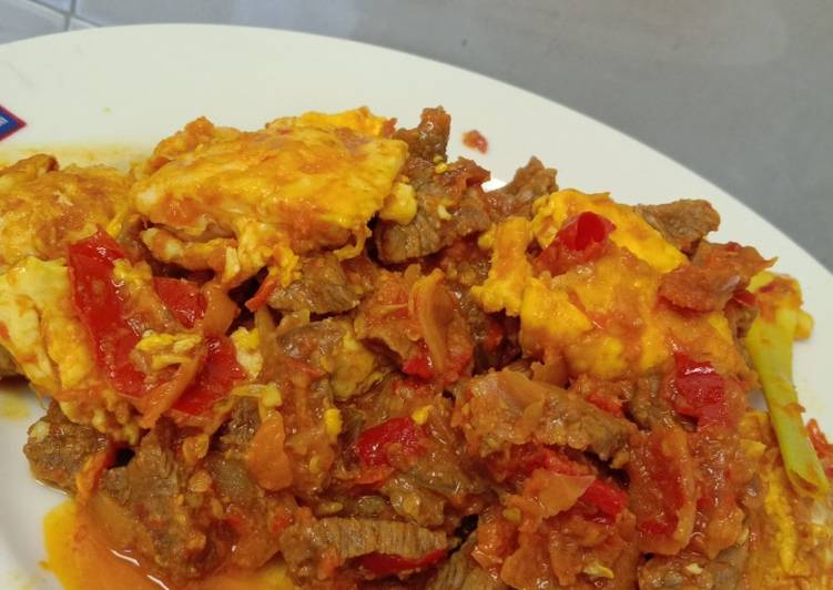 Daging telur orak Arik pedas