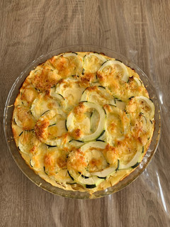 A picture of Quiche courgettes & pommes de terre sans pâte.