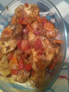 Una foto de Muslitos de pollo al estilo marroquí