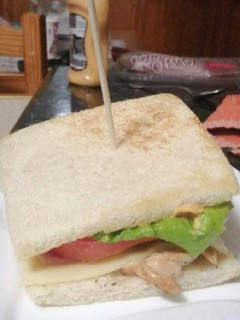 Una foto de Sándwich Club House