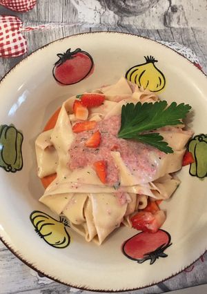 Foto di Pappardelle al sugo di fragole