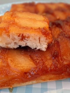 Una foto de Torta de manzana invertida 7 cucharadas en Flip